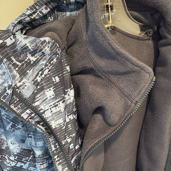 EUC - Big Boys Heavy Winter Jacket - Picture 4 of 5